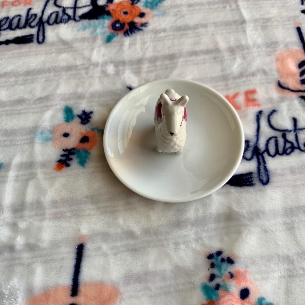 1 LEFT! π¦ Llama Ceramic Jewelry Holder π¦ - Picture 5 of 5